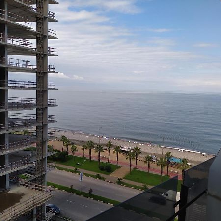 Apartment On The Back Sea Batumi Bagian luar foto