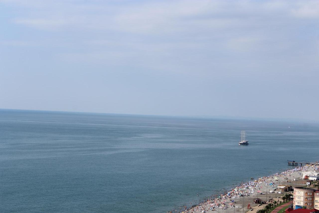 Apartment On The Back Sea Batumi Bagian luar foto