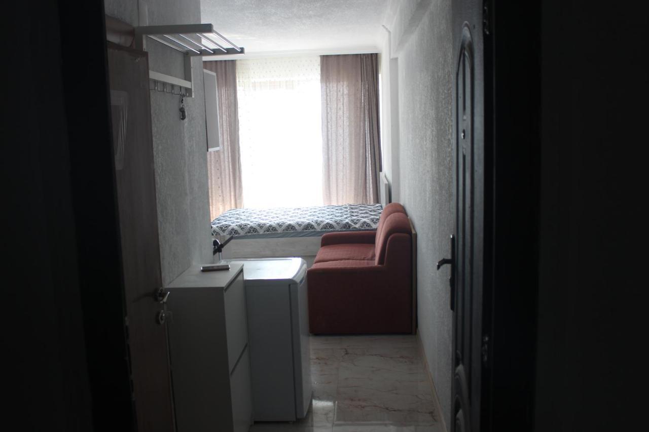 Apartment On The Back Sea Batumi Bagian luar foto