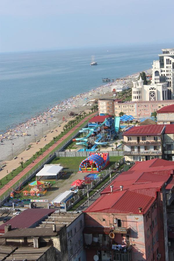 Apartment On The Back Sea Batumi Bagian luar foto