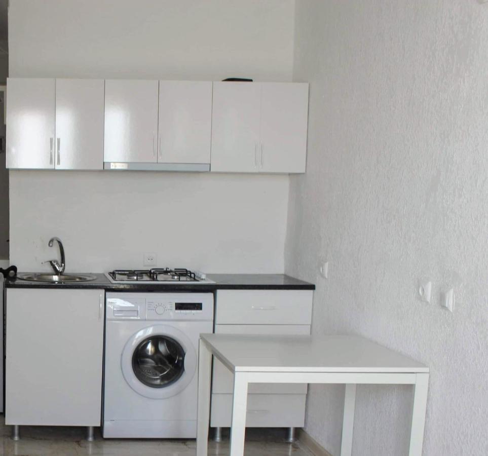 Apartment On The Back Sea Batumi Bagian luar foto